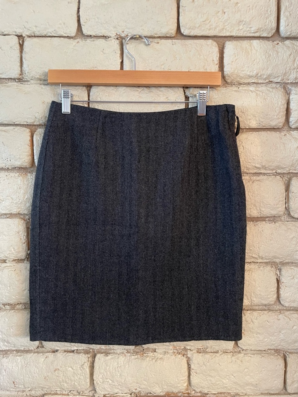 Leon Max Dark Gray Wool Blend Skirt Women's‎ Size 4